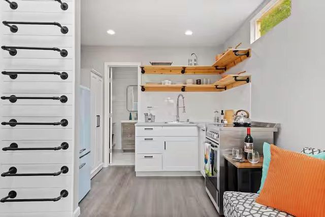 307 E 35th ST A, Austin, TX 78705