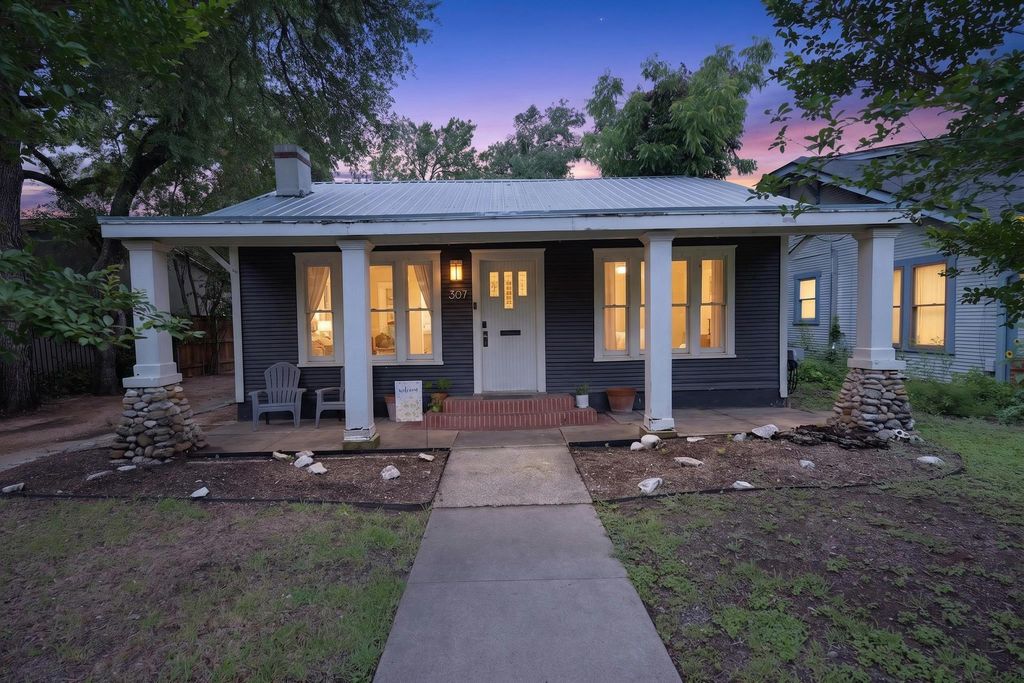 307 E 35th ST A, Austin, TX 78705