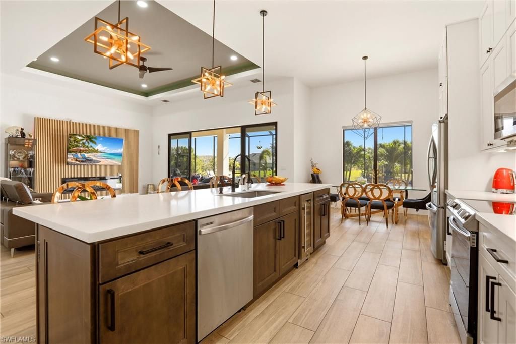 Image 11 of property listing at 3325 SW 8th CT, Cape Coral, FL 33914