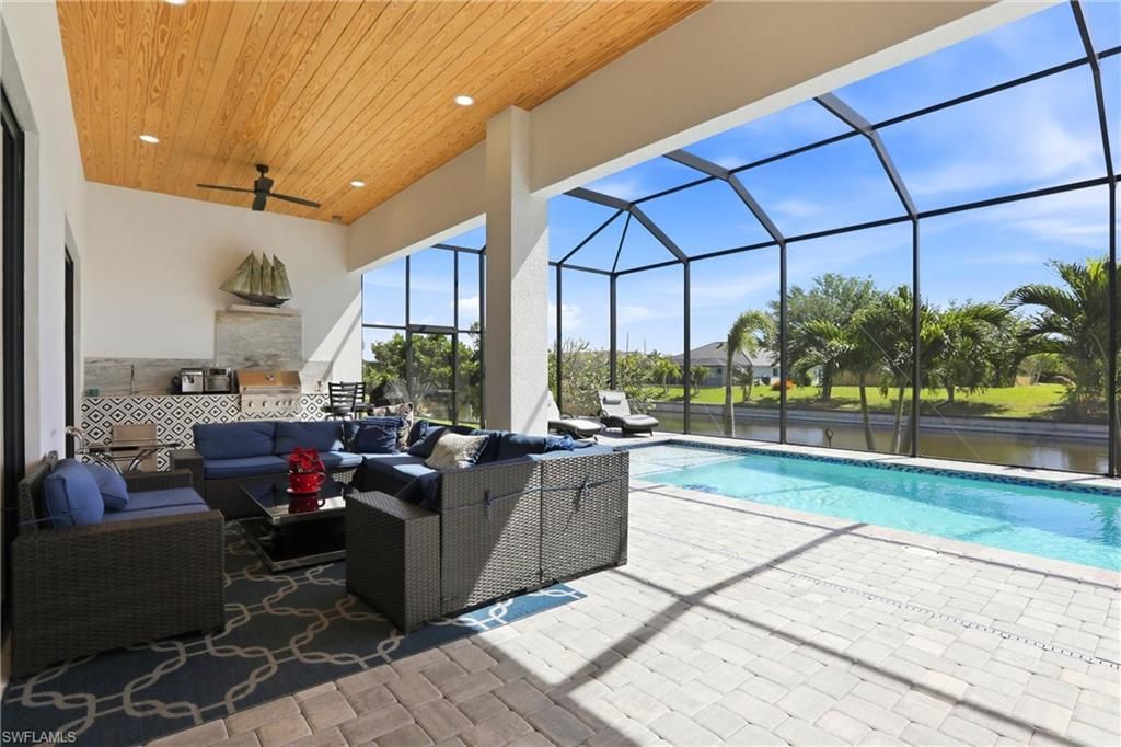 Image 36 of property listing at 3325 SW 8th CT, Cape Coral, FL 33914