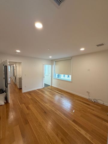 175 Gove St 3, Boston, MA 02128