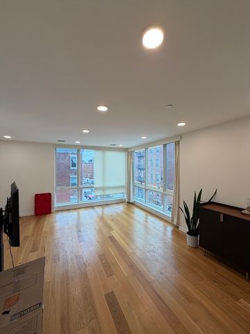 175 Gove St 3, Boston, MA 02128