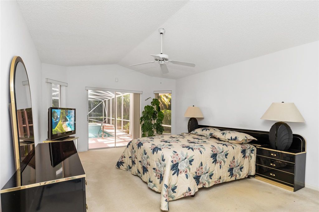 Image 17 of property listing at 6070 NW 96th Dr, Parkland, FL 33076
