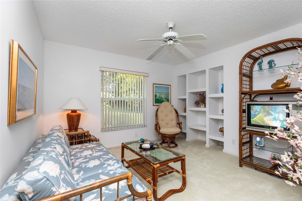 Image 21 of property listing at 6070 NW 96th Dr, Parkland, FL 33076