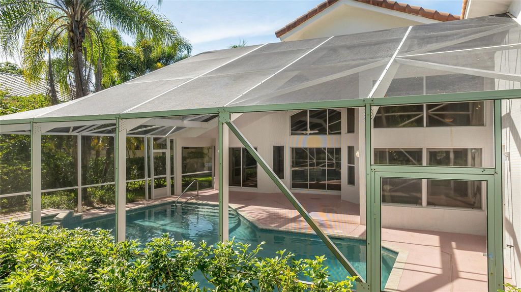 Image 33 of property listing at 6070 NW 96th Dr, Parkland, FL 33076