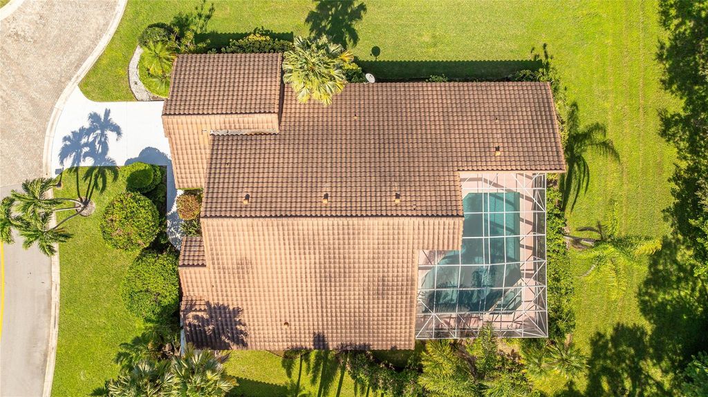 Image 36 of property listing at 6070 NW 96th Dr, Parkland, FL 33076