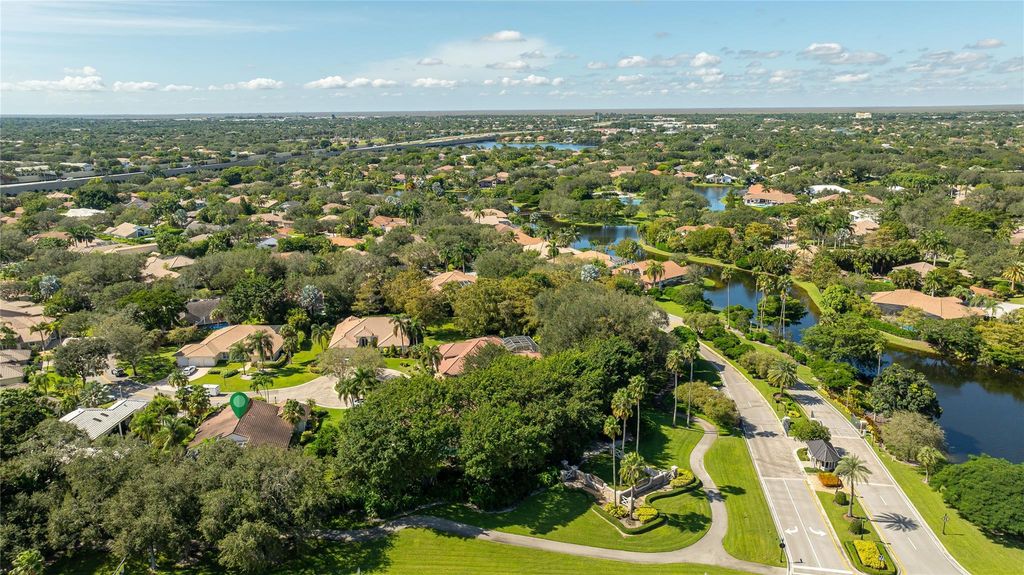 Image 40 of property listing at 6070 NW 96th Dr, Parkland, FL 33076