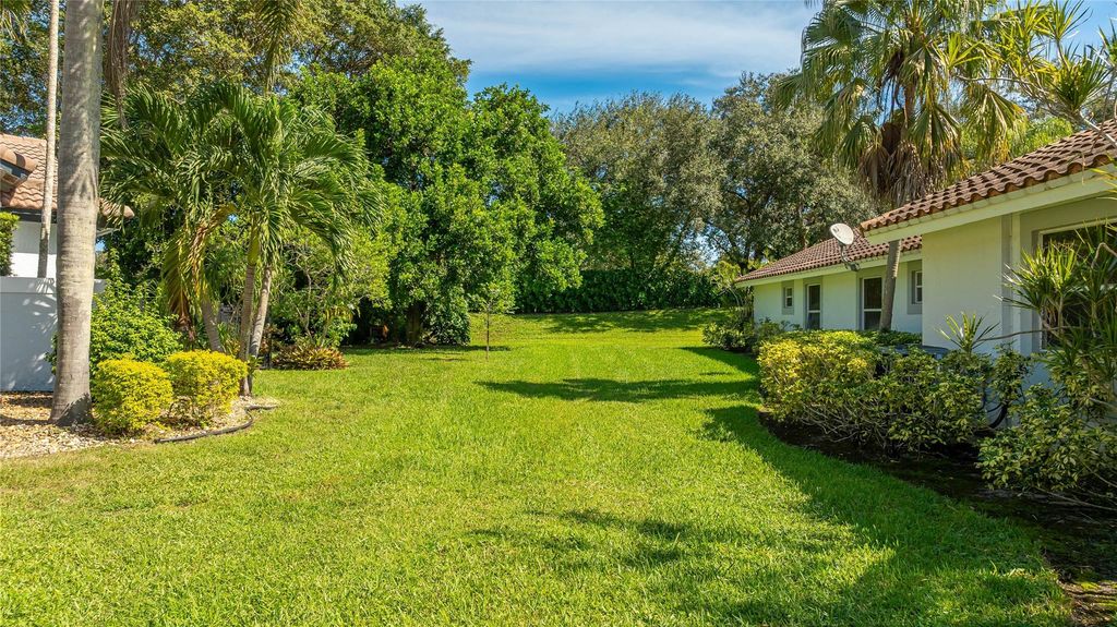 Image 41 of property listing at 6070 NW 96th Dr, Parkland, FL 33076