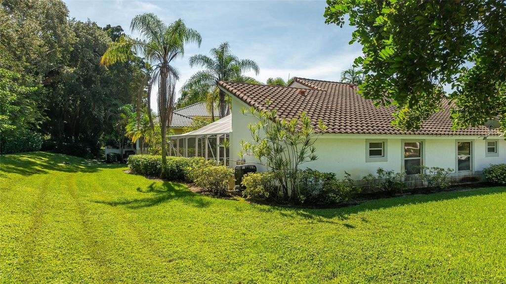 Image 42 of property listing at 6070 NW 96th Dr, Parkland, FL 33076