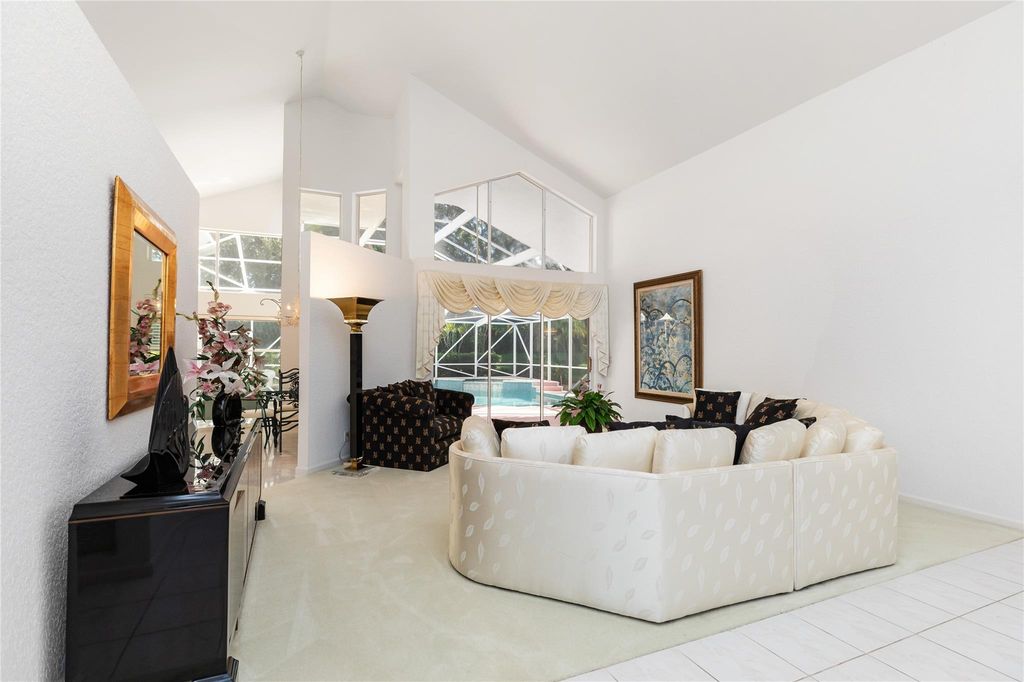 Image 6 of property listing at 6070 NW 96th Dr, Parkland, FL 33076