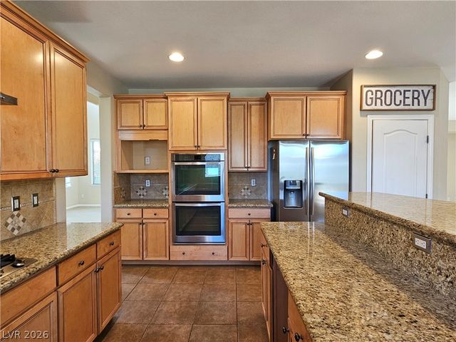10012 Madison Walk Avenue, Las Vegas, NV 89149