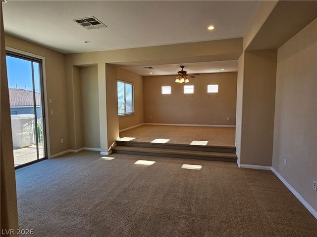 10012 Madison Walk Avenue, Las Vegas, NV 89149