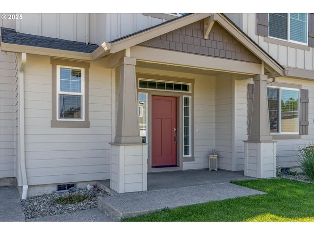 1906 MELODY Way, Longview, WA 98632