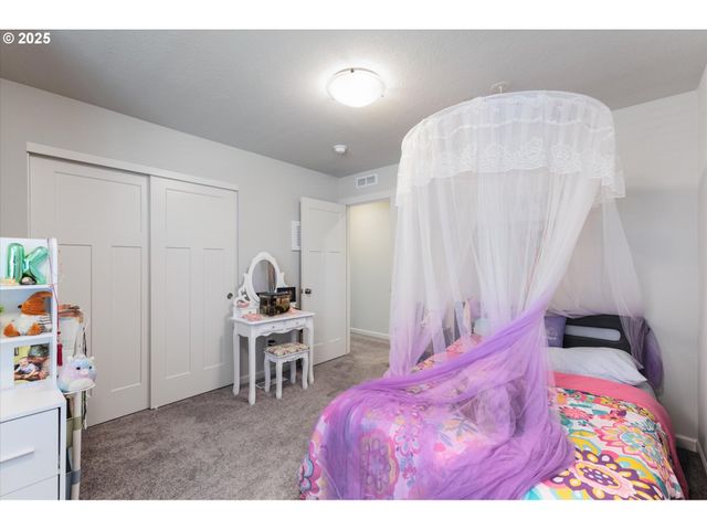 1906 MELODY Way, Longview, WA 98632