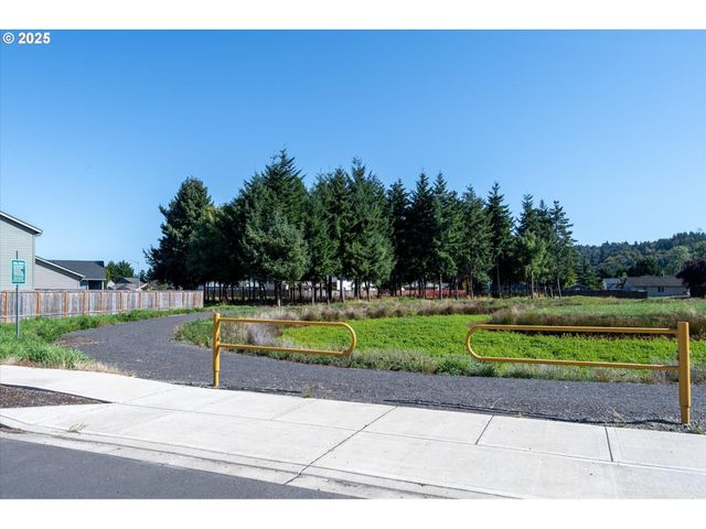1906 MELODY Way, Longview, WA 98632