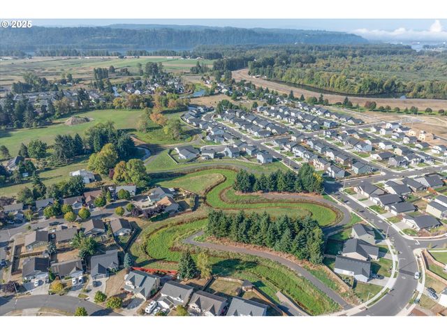 1906 MELODY Way, Longview, WA 98632