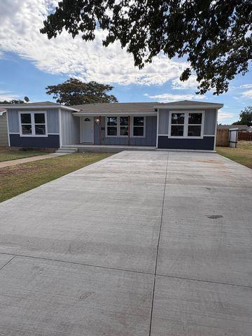 4811 41st Street, Lubbock, TX 79414