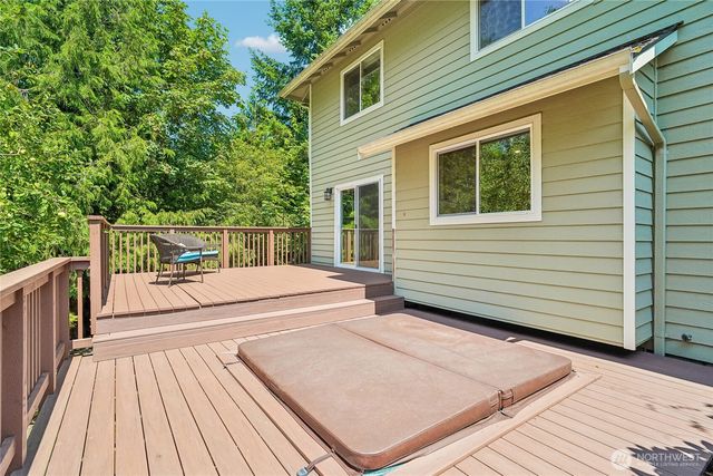9017 381st Avenue SE, Snoqualmie, WA 98065