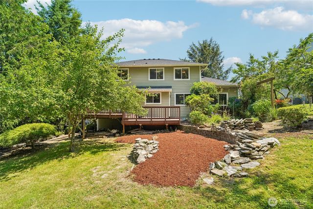 9017 381st Avenue SE, Snoqualmie, WA 98065