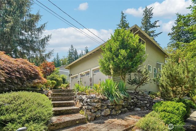 9017 381st Avenue SE, Snoqualmie, WA 98065