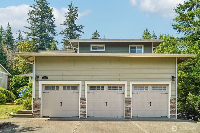 9017 381st Avenue SE, Snoqualmie, WA 98065