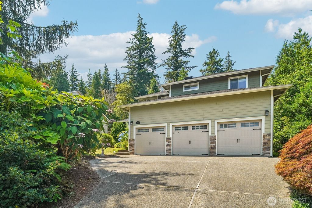 9017 381st Avenue SE, Snoqualmie, WA 98065