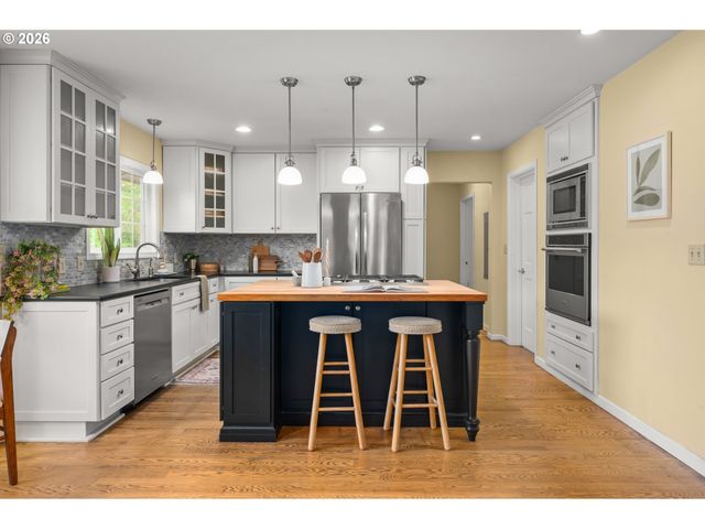 84640 LORANE Hwy, Eugene, OR 97405