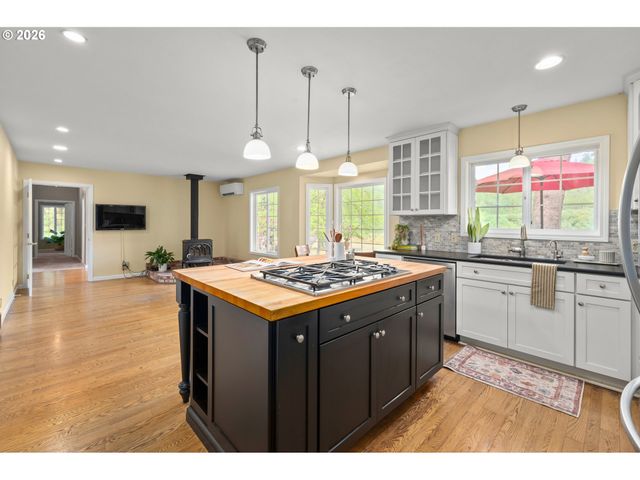84640 LORANE Hwy, Eugene, OR 97405