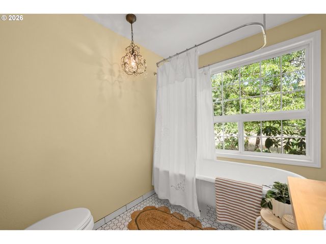 84640 LORANE Hwy, Eugene, OR 97405