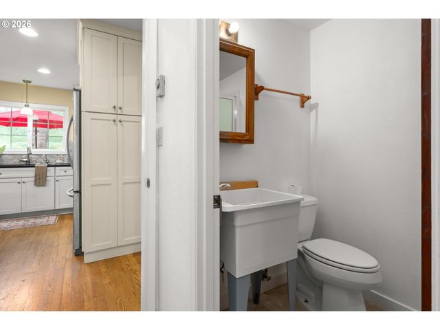 84640 LORANE Hwy, Eugene, OR 97405
