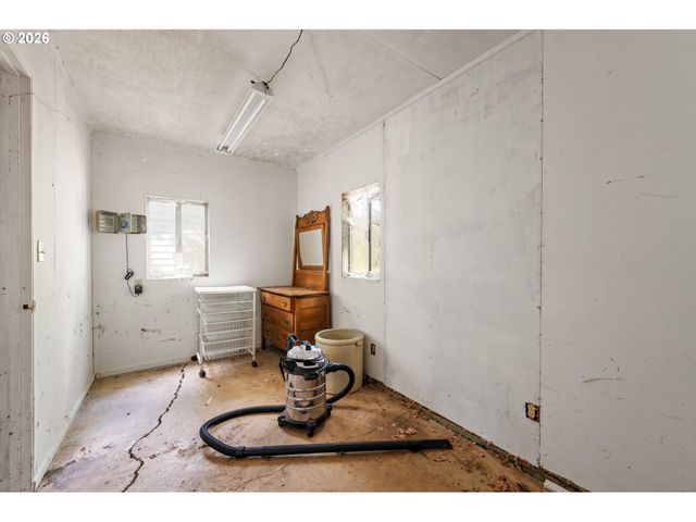 84640 LORANE Hwy, Eugene, OR 97405