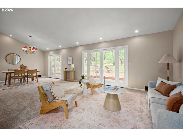84640 LORANE Hwy, Eugene, OR 97405