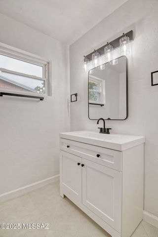 805 E Joan Place, Tucson, AZ 85719