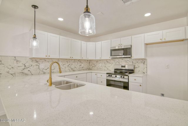 805 E Joan Place, Tucson, AZ 85719