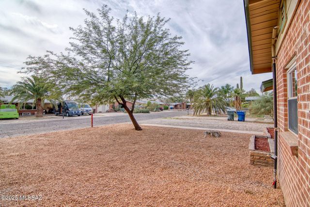 805 E Joan Place, Tucson, AZ 85719