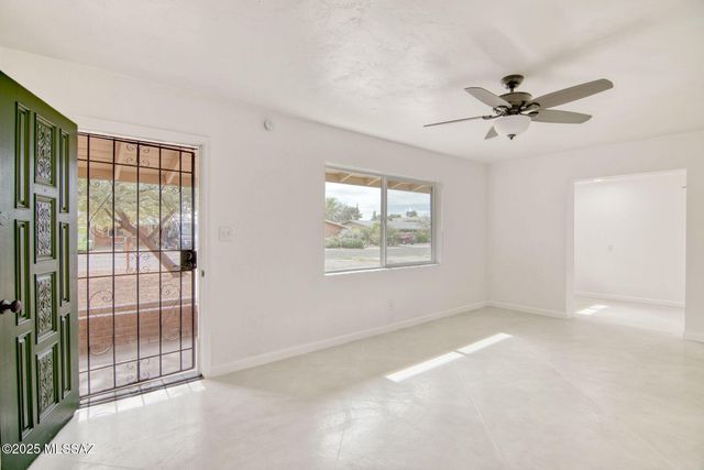 805 E Joan Place, Tucson, AZ 85719