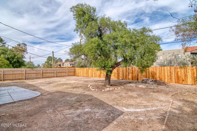 805 E Joan Place, Tucson, AZ 85719
