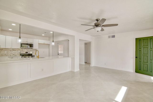 805 E Joan Place, Tucson, AZ 85719