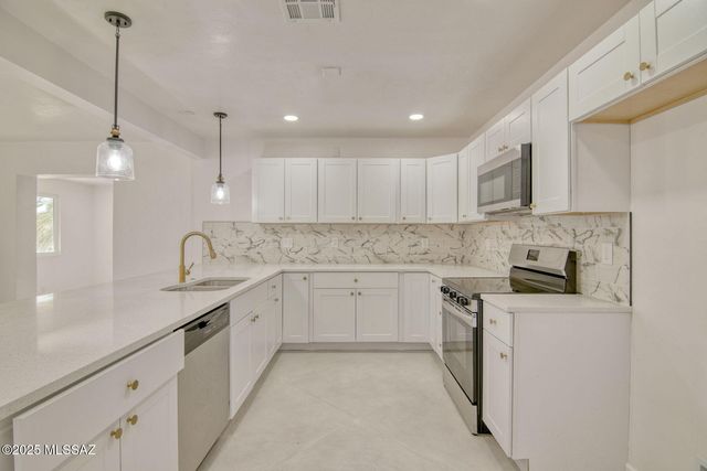 805 E Joan Place, Tucson, AZ 85719