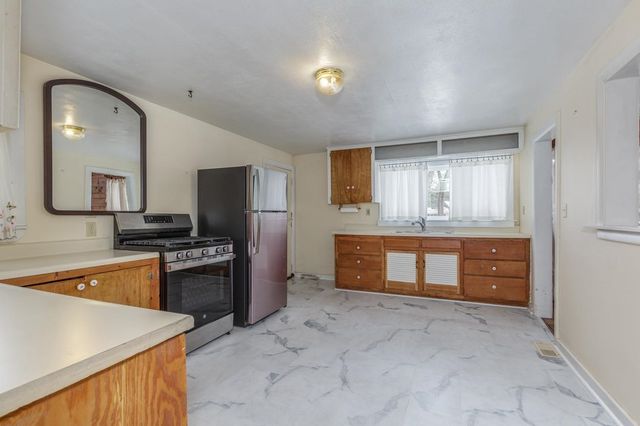 81 Village Street, Concord, NH 03303