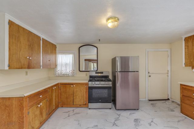 81 Village Street, Concord, NH 03303