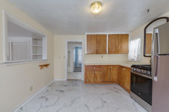 81 Village Street, Concord, NH 03303