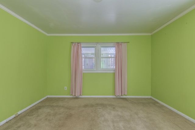 81 Village Street, Concord, NH 03303