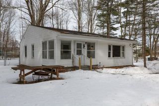 81 Village Street, Concord, NH 03303