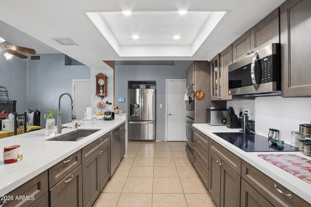5138 W DIANA Avenue, Glendale, AZ 85302