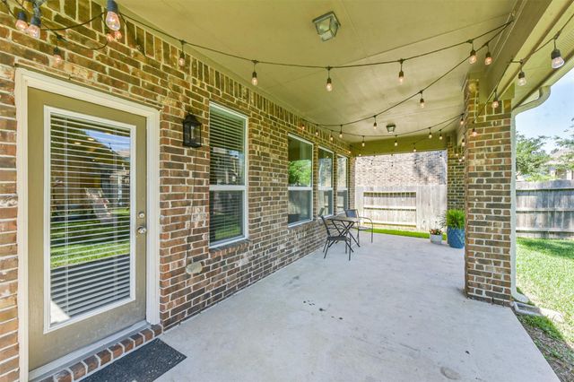 17120 Edge Branch Lane, Houston, TX 77044