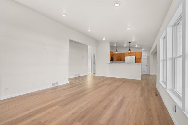 108 24th ST SW, Minot, ND 58701