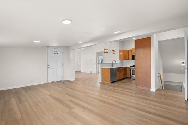 108 24th ST SW, Minot, ND 58701