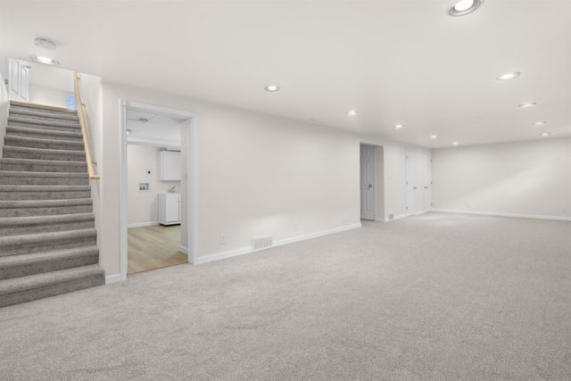 108 24th ST SW, Minot, ND 58701