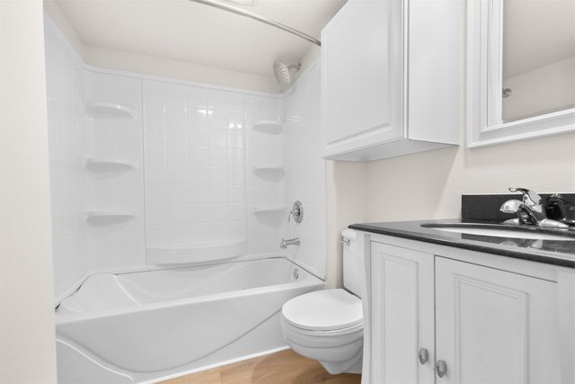 108 24th ST SW, Minot, ND 58701